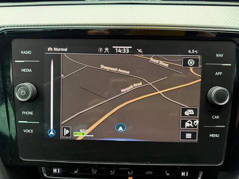 Volkswagen Passat 1.5 TSI EVO R-Line DSG Euro 6 (s/s) 4dr - U79802