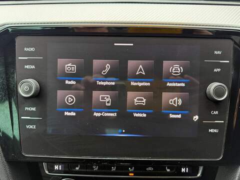 Volkswagen Passat 1.5 TSI EVO R-Line DSG Euro 6 (s/s) 4dr - U79802