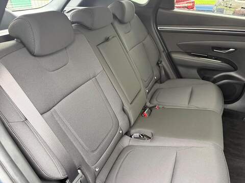 Hyundai TUCSON 1.6 T-GDi MHEV SE Connect DCT Euro 6 (s/s) 5dr - U79803