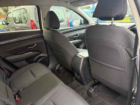 Hyundai TUCSON 1.6 T-GDi MHEV SE Connect DCT Euro 6 (s/s) 5dr - U79803