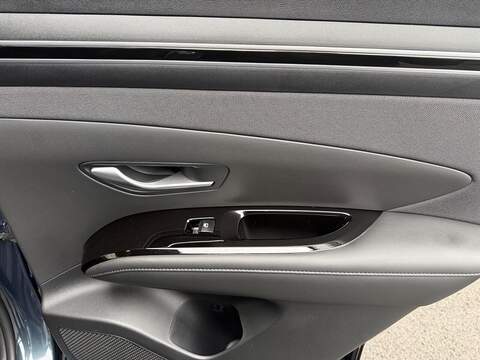 Hyundai TUCSON 1.6 T-GDi MHEV SE Connect DCT Euro 6 (s/s) 5dr - U79803