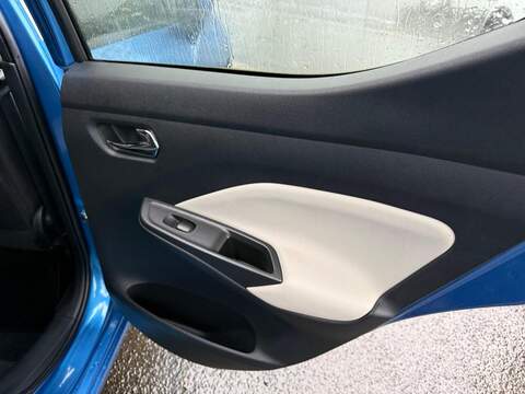 Nissan Micra 0.9 IG-T Tekna Hatchback 5dr Petrol Manual Euro 6 (s/s) (90 ps) - U79804