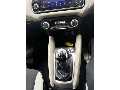 Nissan Micra 0.9 IG-T Tekna Hatchback 5dr Petrol Manual Euro 6 (s/s) (90 ps) - U79804