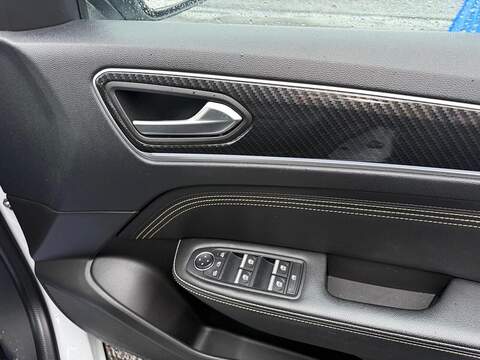 Renault Arkana Arkana 1.6 E-TECH E-Tech engineered Auto 2WD Euro  SUV 1.6 Automatic Petrol Hybrid - U79809