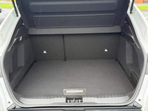 Renault Arkana Arkana 1.6 E-TECH E-Tech engineered Auto 2WD Euro  SUV 1.6 Automatic Petrol Hybrid - U79809