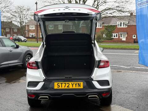 Renault Arkana Arkana 1.6 E-TECH E-Tech engineered Auto 2WD Euro  SUV 1.6 Automatic Petrol Hybrid - U79809