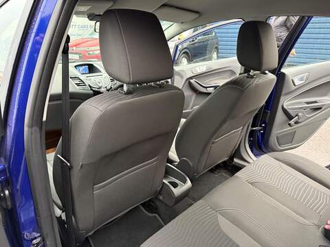 Ford Fiesta 1.25 Zetec Hatchback 5dr Petrol Manual Euro 6 (82 ps) - U79819