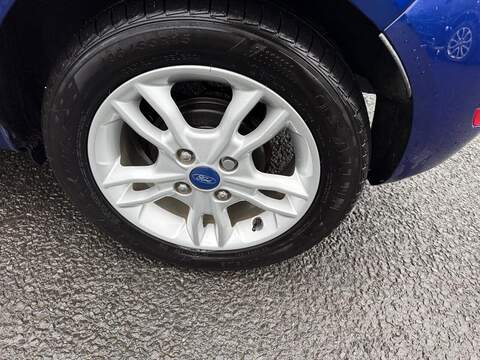 Ford Fiesta 1.25 Zetec Hatchback 5dr Petrol Manual Euro 6 (82 ps) - U79819