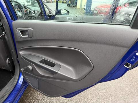 Ford Fiesta 1.25 Zetec Hatchback 5dr Petrol Manual Euro 6 (82 ps) - U79819