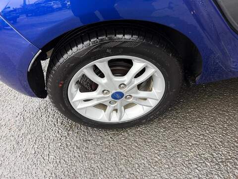 Ford Fiesta 1.25 Zetec Hatchback 5dr Petrol Manual Euro 6 (82 ps) - U79819