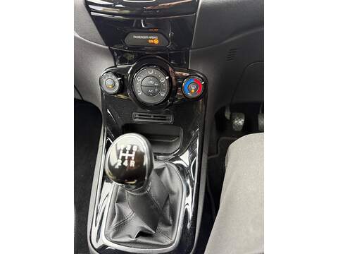 Ford Fiesta 1.25 Zetec Hatchback 5dr Petrol Manual Euro 6 (82 ps) - U79819