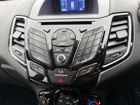 Ford Fiesta 1.25 Zetec Hatchback 5dr Petrol Manual Euro 6 (82 ps) - U79819