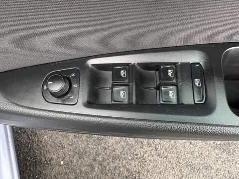 SEAT Leon 1.2 TSI SE DSG Euro 6 (s/s) 5dr - U79826