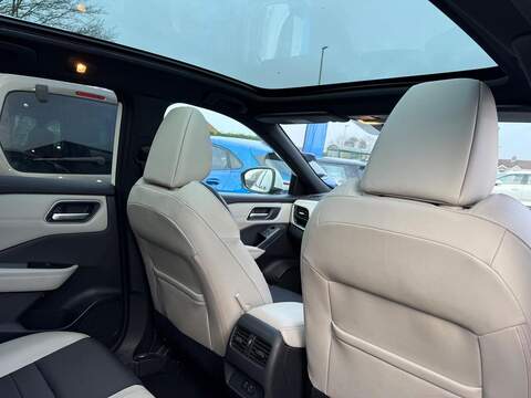 Nissan Qashqai 1.3 DIG-T MHEV Tekna XTRON Euro 6 (s/s) 5dr - U79829