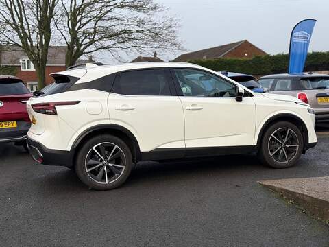 Nissan Qashqai 1.3 DIG-T MHEV Tekna XTRON Euro 6 (s/s) 5dr - U79829