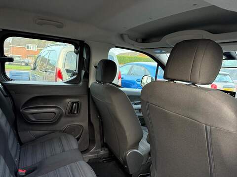 Vauxhall Combo Life 1.5 Turbo D BlueInjection Energy Euro 6 (s/s) 5dr - U79830