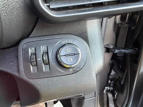 Vauxhall Combo Life 1.5 Turbo D BlueInjection Energy Euro 6 (s/s) 5dr - U79830