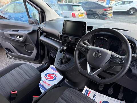 Vauxhall Combo Life 1.5 Turbo D BlueInjection Energy Euro 6 (s/s) 5dr - U79830