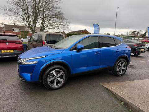 Nissan Qashqai 1.3 DIG-T MHEV N-Connecta Euro 6 (s/s) 5dr - U79835