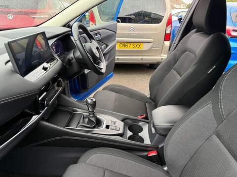 Nissan Qashqai 1.3 DIG-T MHEV N-Connecta Euro 6 (s/s) 5dr - U79835