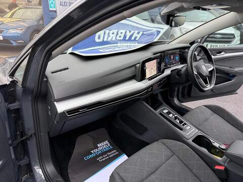 Volkswagen Golf 1.5 eTSI MHEV Life DSG Euro 6 (s/s) 5dr - U79838
