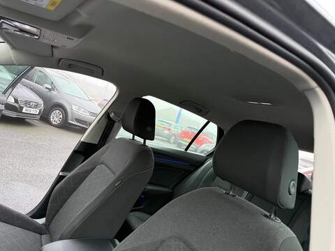 Volkswagen Golf 1.5 eTSI MHEV Life DSG Euro 6 (s/s) 5dr - U79838
