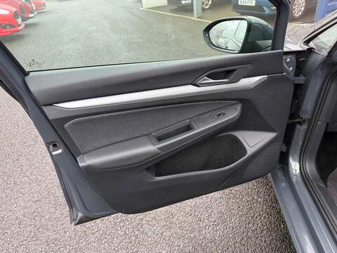 Volkswagen Golf 1.5 eTSI MHEV Life DSG Euro 6 (s/s) 5dr - U79838