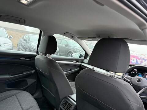 Volkswagen Golf 1.5 eTSI MHEV Life DSG Euro 6 (s/s) 5dr - U79838