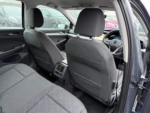 Volkswagen Golf 1.5 eTSI MHEV Life DSG Euro 6 (s/s) 5dr - U79838