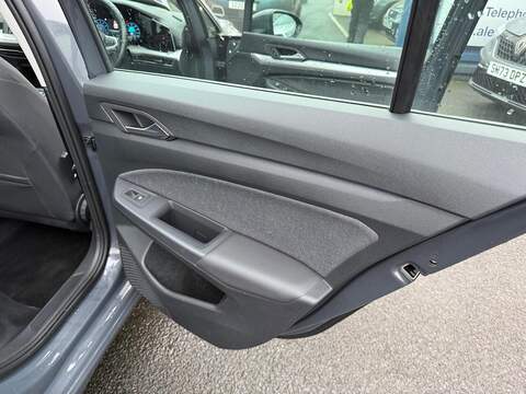 Volkswagen Golf 1.5 eTSI MHEV Life DSG Euro 6 (s/s) 5dr - U79838