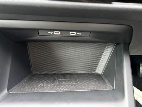 Volkswagen Golf 1.5 eTSI MHEV Life DSG Euro 6 (s/s) 5dr - U79838