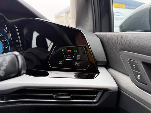 Volkswagen Golf 1.5 eTSI MHEV Life DSG Euro 6 (s/s) 5dr - U79838