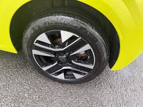 Peugeot 208 1.2 PureTech Allure Euro 6 (s/s) 5dr - U79839