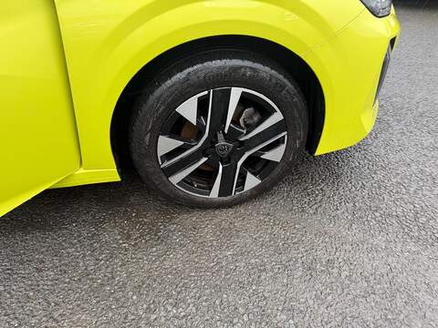 Peugeot 208 1.2 PureTech Allure Euro 6 (s/s) 5dr - U79839