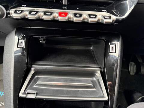 Peugeot 208 1.2 PureTech Allure Euro 6 (s/s) 5dr - U79839