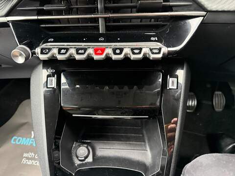 Peugeot 208 1.2 PureTech Allure Euro 6 (s/s) 5dr - U79839