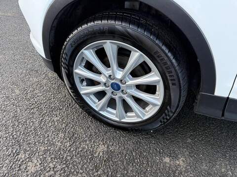 Ford Kuga TDCi EcoBlue Titanium Edition SUV 1.5 Manual Diesel - U79841