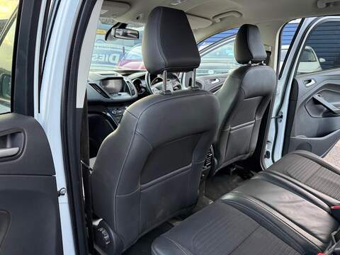 Ford Kuga TDCi EcoBlue Titanium Edition SUV 1.5 Manual Diesel - U79841