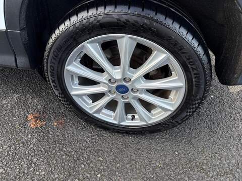 Ford Kuga TDCi EcoBlue Titanium Edition SUV 1.5 Manual Diesel - U79841