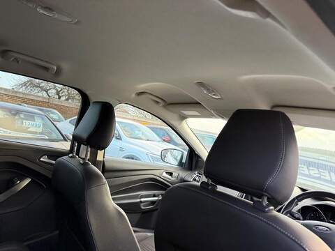 Ford Kuga TDCi EcoBlue Titanium Edition SUV 1.5 Manual Diesel - U79841