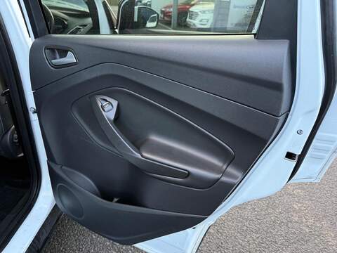 Ford Kuga TDCi EcoBlue Titanium Edition SUV 1.5 Manual Diesel - U79841