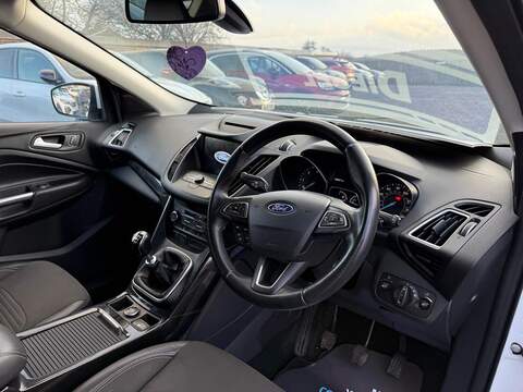 Ford Kuga TDCi EcoBlue Titanium Edition SUV 1.5 Manual Diesel - U79841