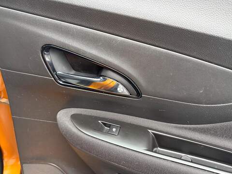 Vauxhall Mokka X CDTi ecoFLEX Active SUV 1.6 Manual Diesel - U79842