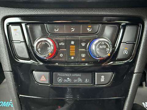 Vauxhall Mokka X CDTi ecoFLEX Active SUV 1.6 Manual Diesel - U79842