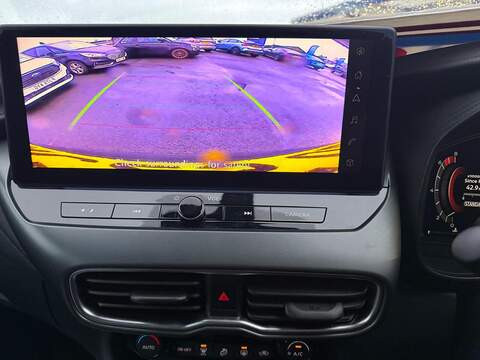 Nissan Juke 1.0 DIG-T N-Connecta DCT Auto Euro 6 (s/s) 5dr - U79846