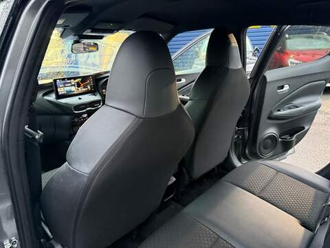 Nissan Juke 1.0 DIG-T N-Connecta DCT Auto Euro 6 (s/s) 5dr - U79846