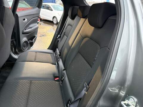 Nissan Juke 1.0 DIG-T N-Connecta DCT Auto Euro 6 (s/s) 5dr - U79846