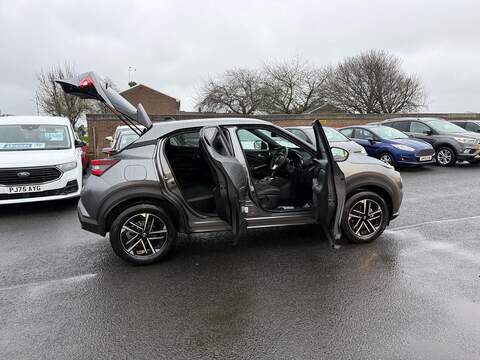 Nissan Juke 1.0 DIG-T N-Connecta DCT Auto Euro 6 (s/s) 5dr - U79846