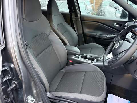 Nissan Juke 1.0 DIG-T N-Connecta DCT Auto Euro 6 (s/s) 5dr - U79846