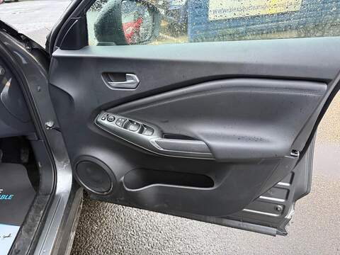 Nissan Juke 1.0 DIG-T N-Connecta DCT Auto Euro 6 (s/s) 5dr - U79846